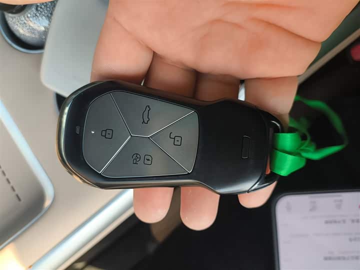 Фото 9 - XPeng G9