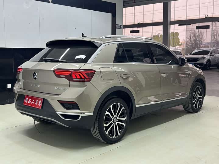 Фото 4 - Volkswagen T-Roc