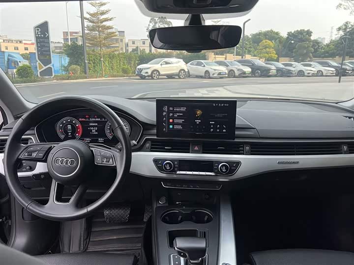 Фото 4 - Audi A4L