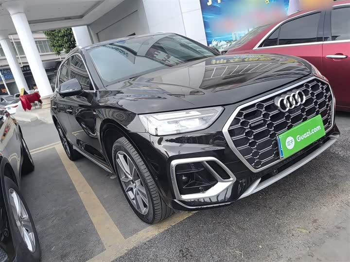 Фото 4 - Audi Q5L