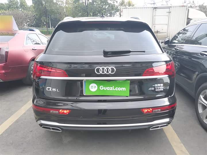 Фото 6 - Audi Q5L