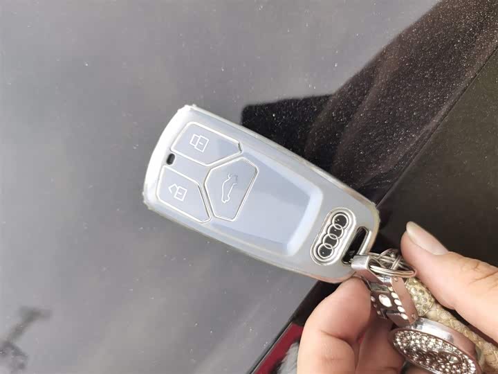 Фото 9 - Audi Q5L