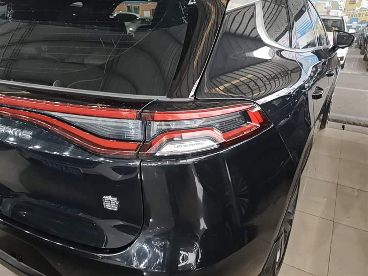 Фото 8 - BYD Tang