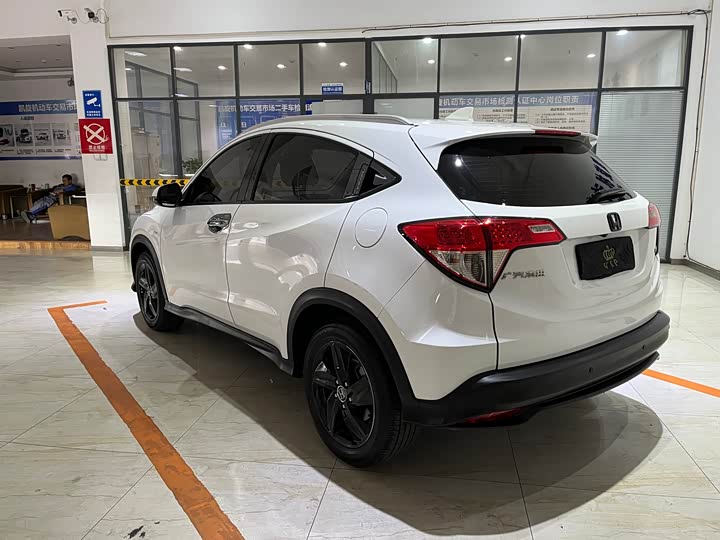 Фото 6 - Honda Vezel