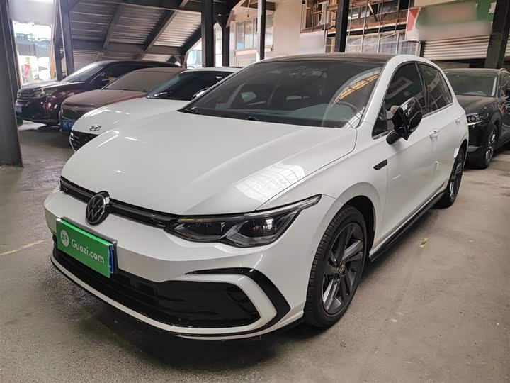 Фото 1 - Volkswagen Golf