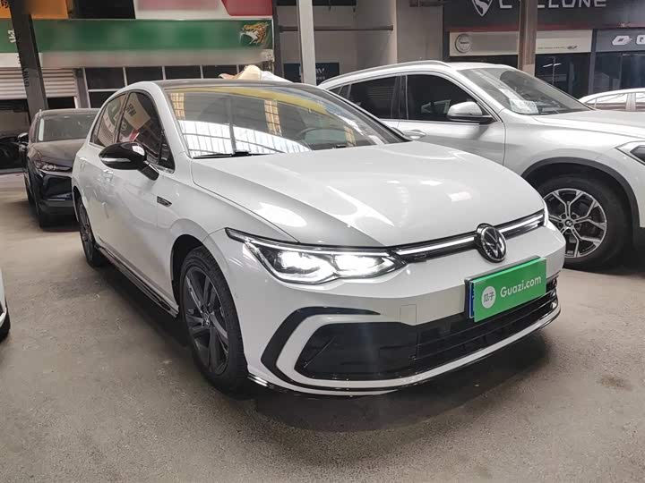 Фото 4 - Volkswagen Golf