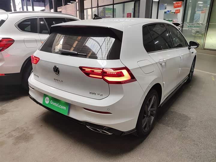 Фото 7 - Volkswagen Golf