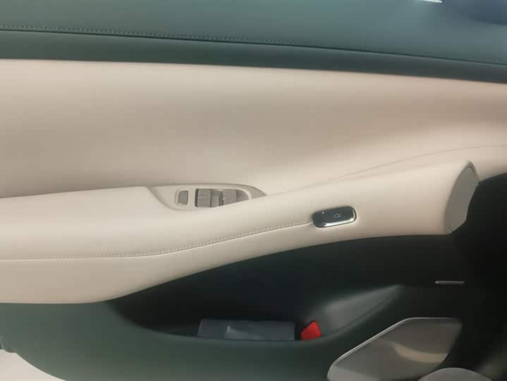 Фото 7 - Xiaomi YU7