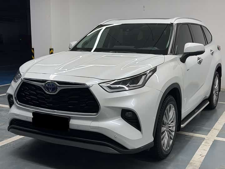 Фото 1 - Toyota Highlander