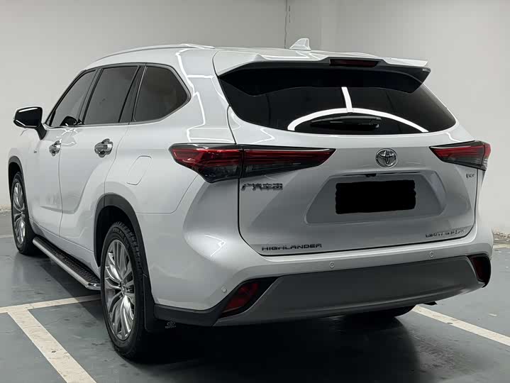 Фото 8 - Toyota Highlander