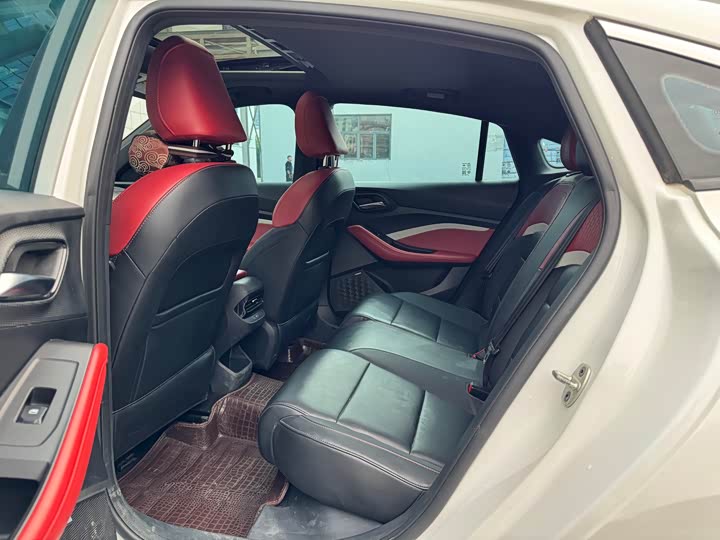 Фото 6 - MG Motor 5