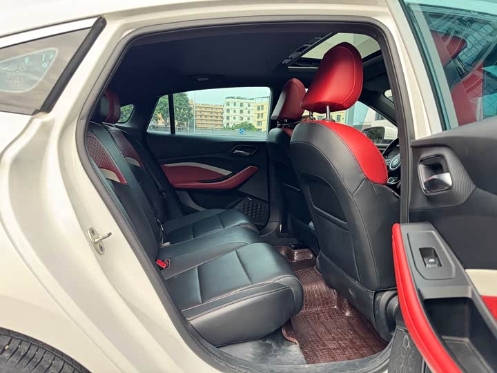 Фото 9 - MG Motor 5