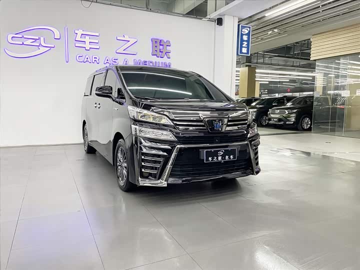 Фото 1 - Toyota Vellfire