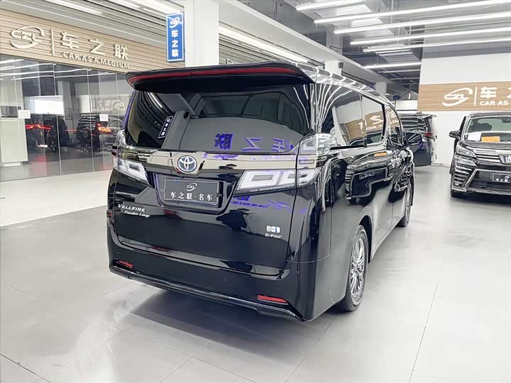 Фото 6 - Toyota Vellfire