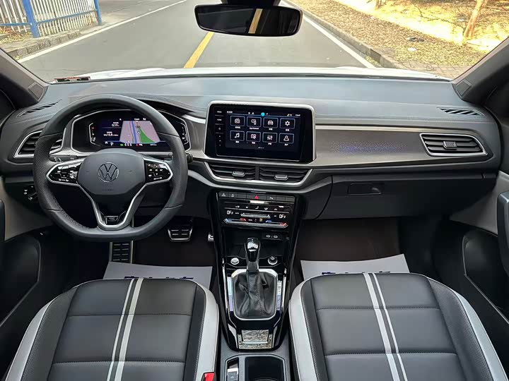 Фото 7 - Volkswagen T-Roc