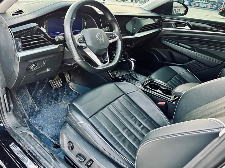 Фото 7 - Volkswagen Passat