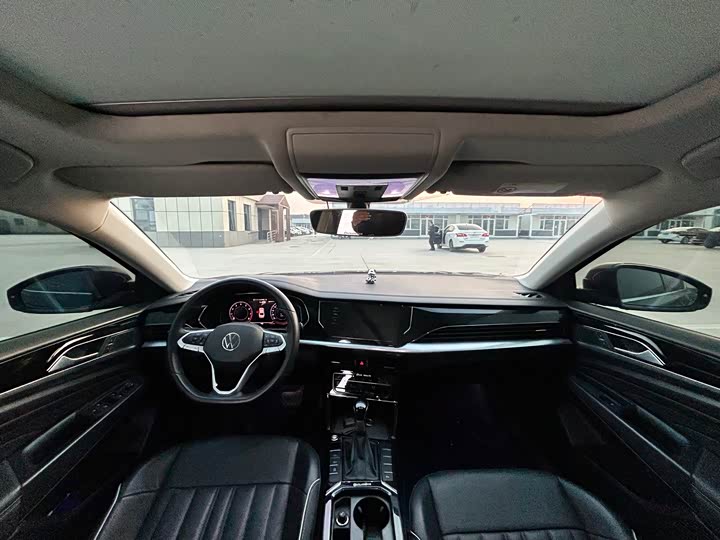 Фото 9 - Volkswagen Passat