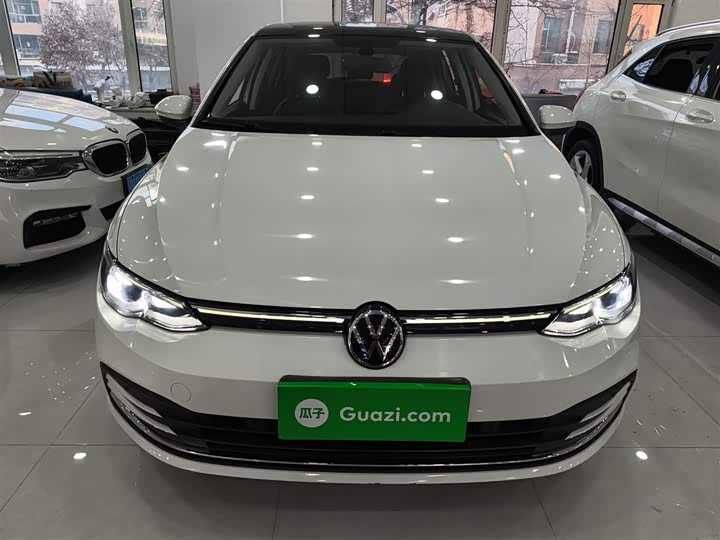 Фото 3 - Volkswagen Golf