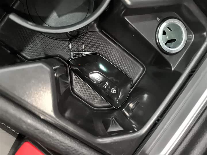 Фото 9 - Volkswagen Golf