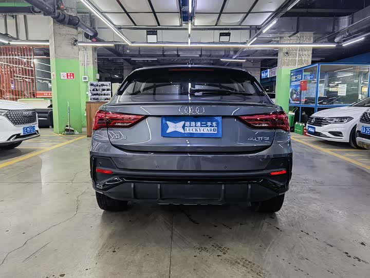 Фото 5 - Audi Q3 Sportback