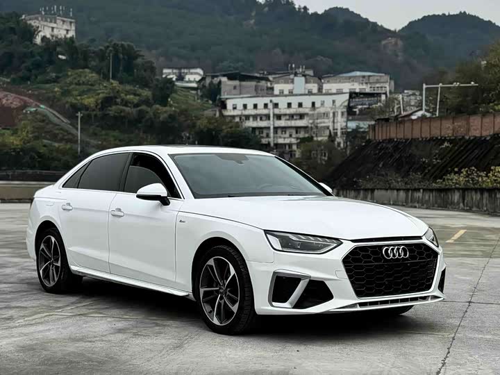 Фото 3 - Audi A4L