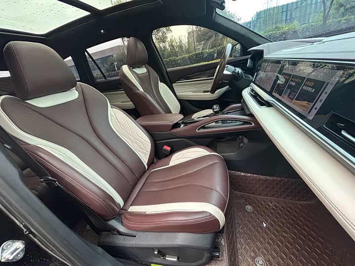 Фото 6 - Geely Monjaro