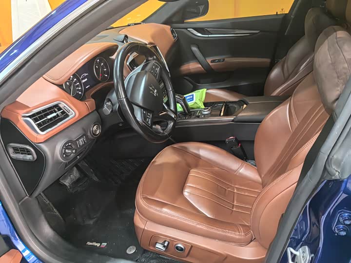 Фото 3 - Maserati Ghibli