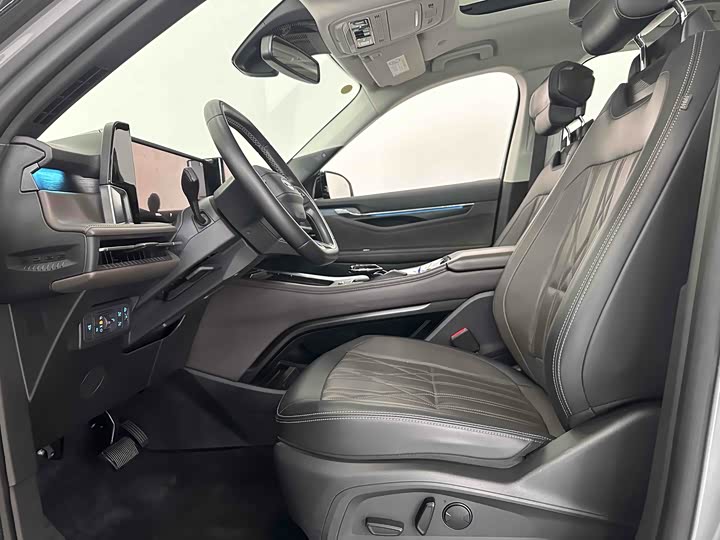 Фото 9 - Ford Edge