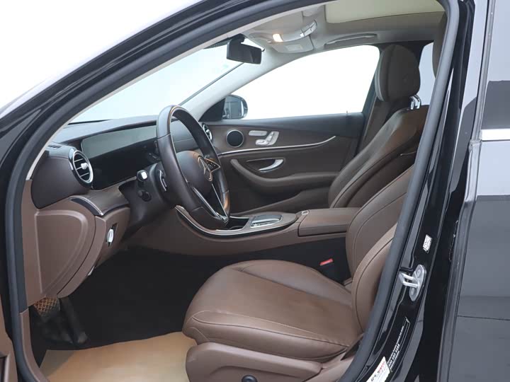 Фото 7 - Mercedes-Benz E-Class Hybrid