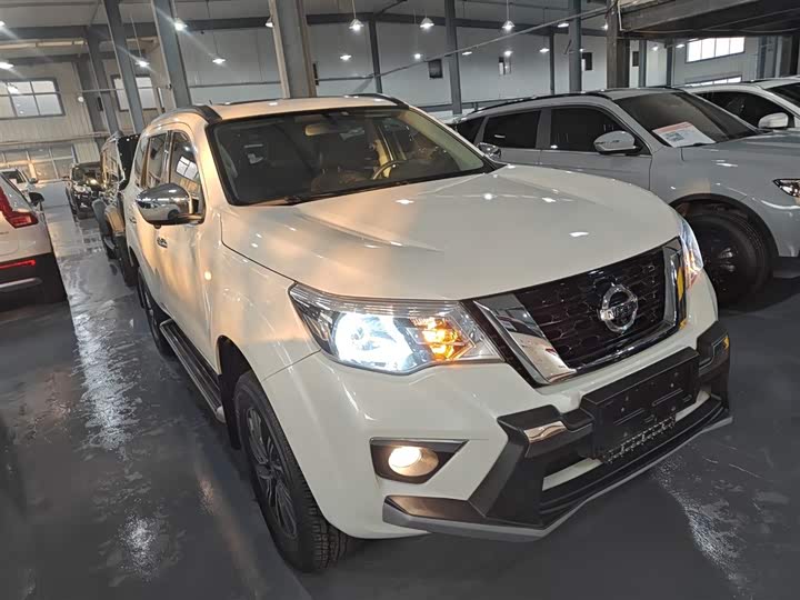 Фото 4 - Nissan Terra