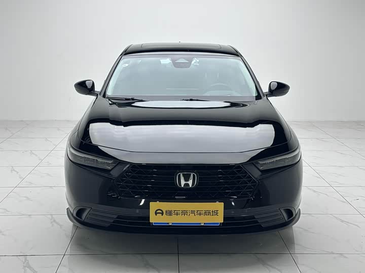 Фото 2 - Honda Accord