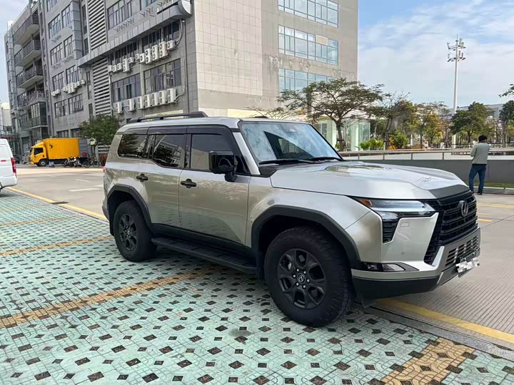 Фото 6 - Lexus GX