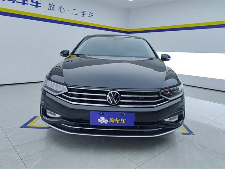 Фото 2 - Volkswagen Magotan