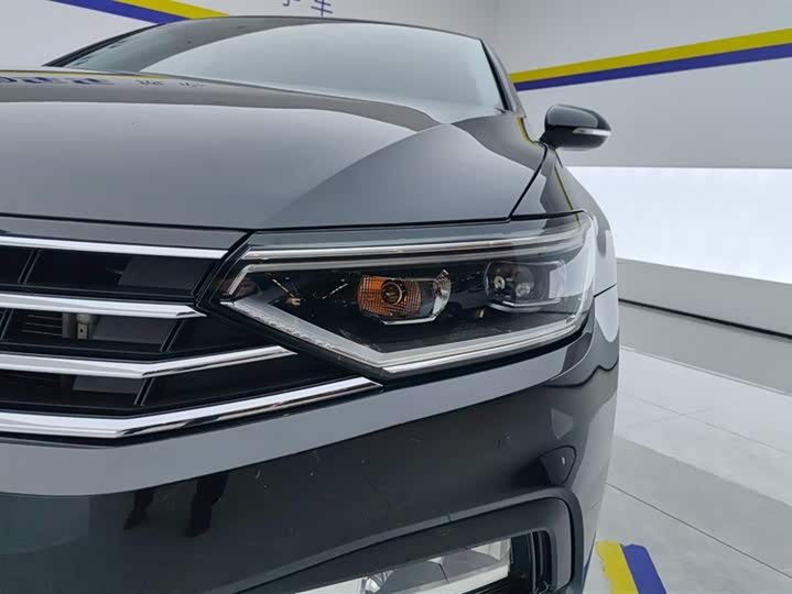 Фото 5 - Volkswagen Magotan