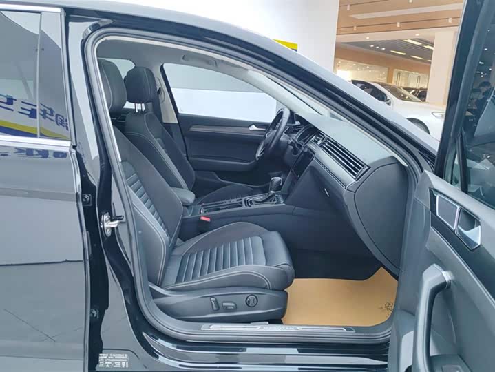 Фото 8 - Volkswagen Magotan