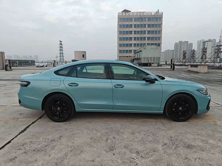 Фото 4 - Volkswagen Passat