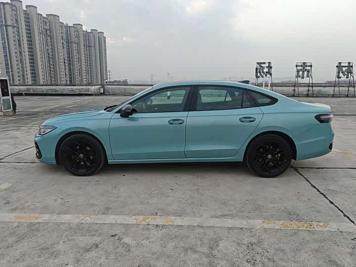 Фото 8 - Volkswagen Passat