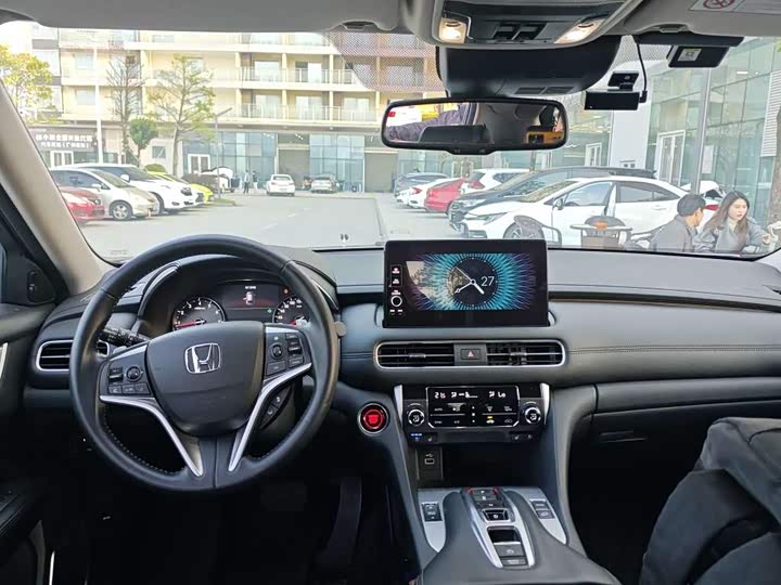 Фото 6 - Honda Avancier