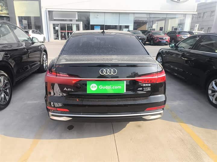 Фото 6 - Audi A6L