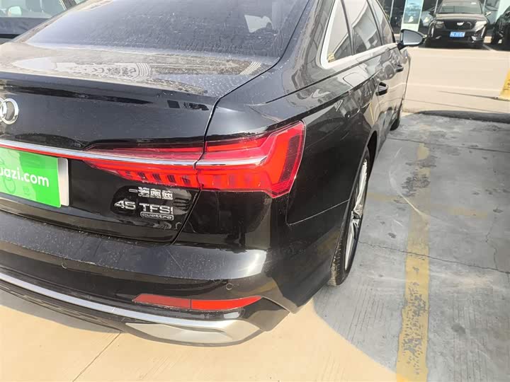 Фото 8 - Audi A6L