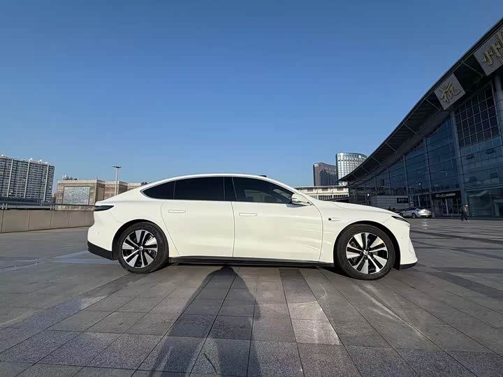 Фото 2 - Nio ET7