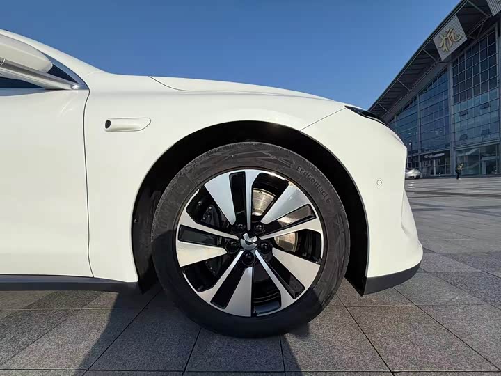 Фото 9 - Nio ET7