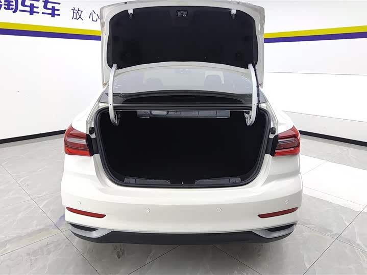 Фото 4 - Ford Escort