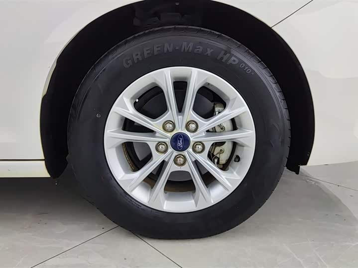 Фото 6 - Ford Escort