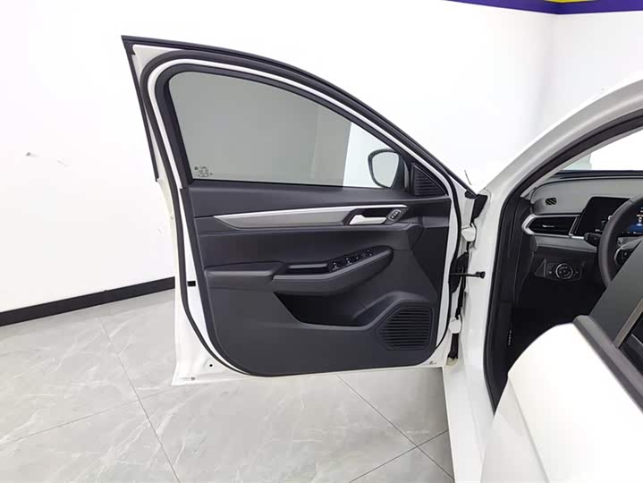 Фото 7 - Ford Escort