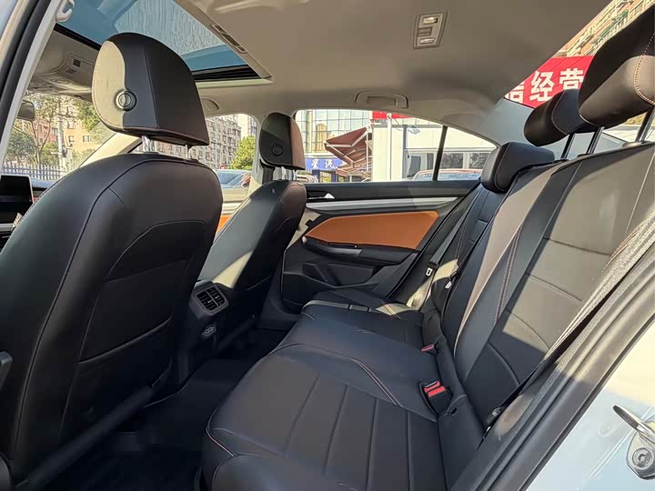 Фото 8 - Volkswagen Bora