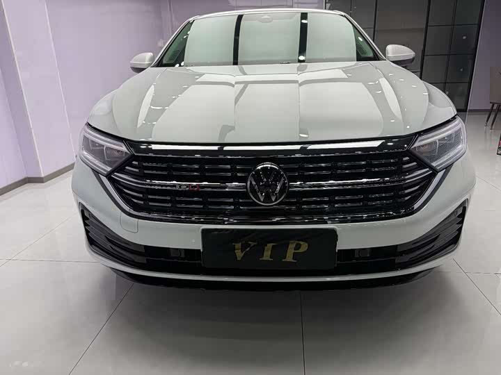 Фото 2 - Volkswagen Sagitar L