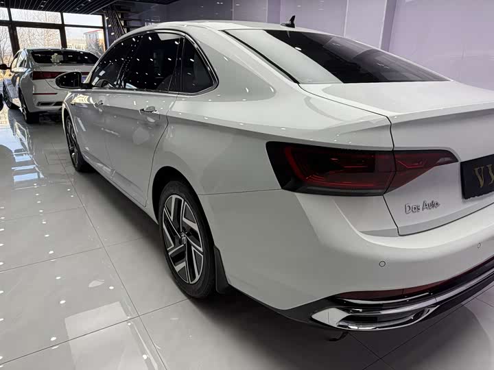 Фото 6 - Volkswagen Sagitar L