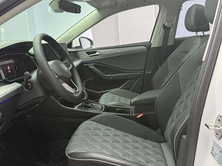 Фото 8 - Volkswagen Sagitar L