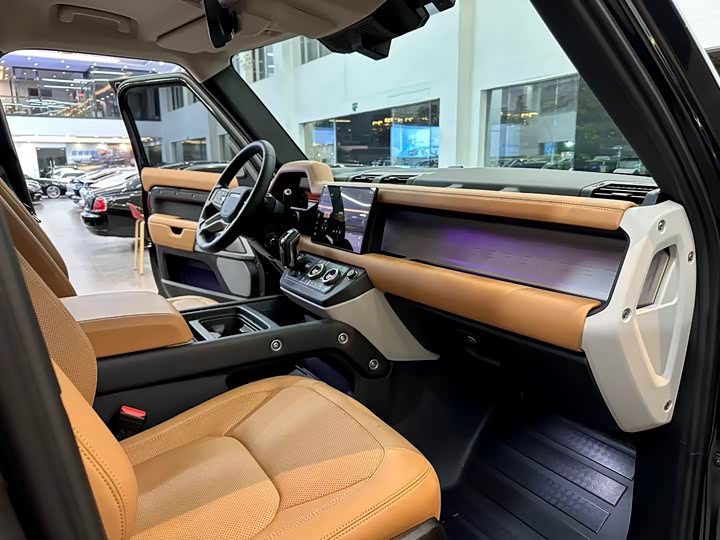 Фото 8 - Land Rover Defender